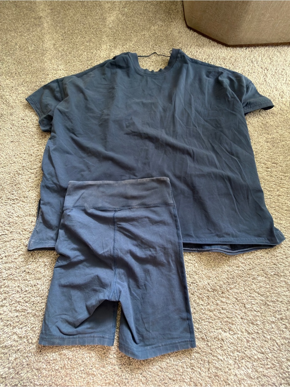 Free People Movement Hot Shot Reversible Set V-Neck Top and Bike Shorts in Navy - Picture 4 of 5